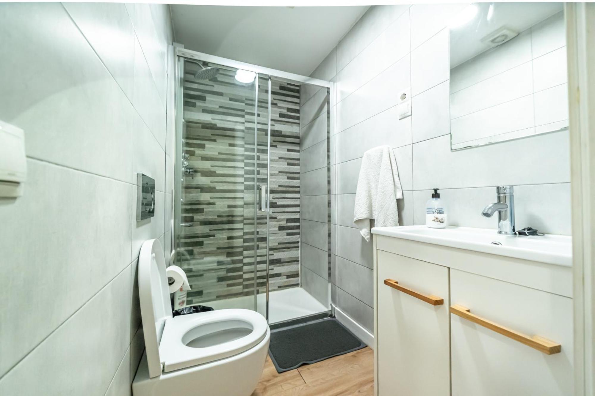 マドリードNew Flat , Modern , Wifi, 10Min Sol, 5 Reina Sofiaアパートメント エクステリア 写真